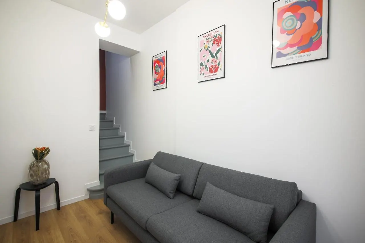 4#Duplex 2 Pers#Paris 15#Commerce#Ac 0*, Paris France
