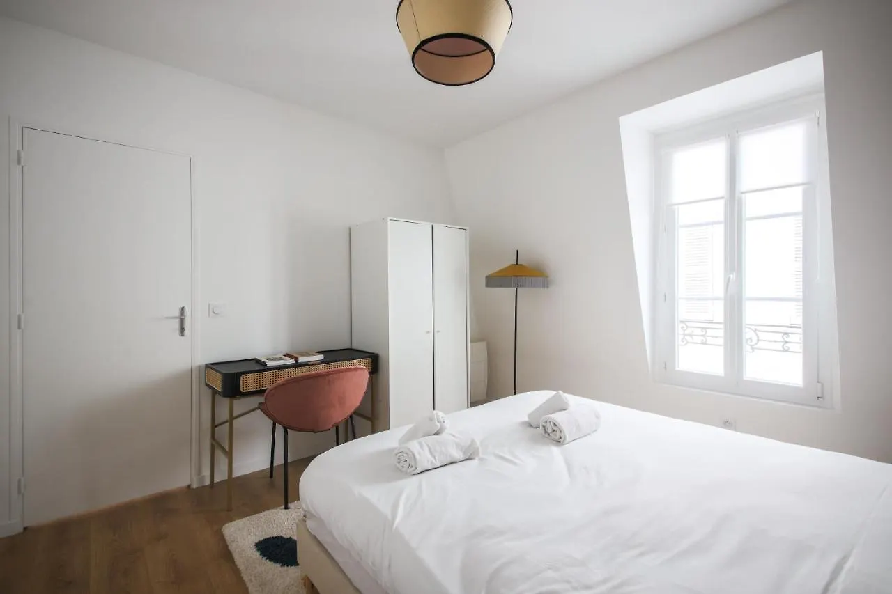 4#Duplex 2 Pers#Paris 15#Commerce#Ac 0*, Paris France